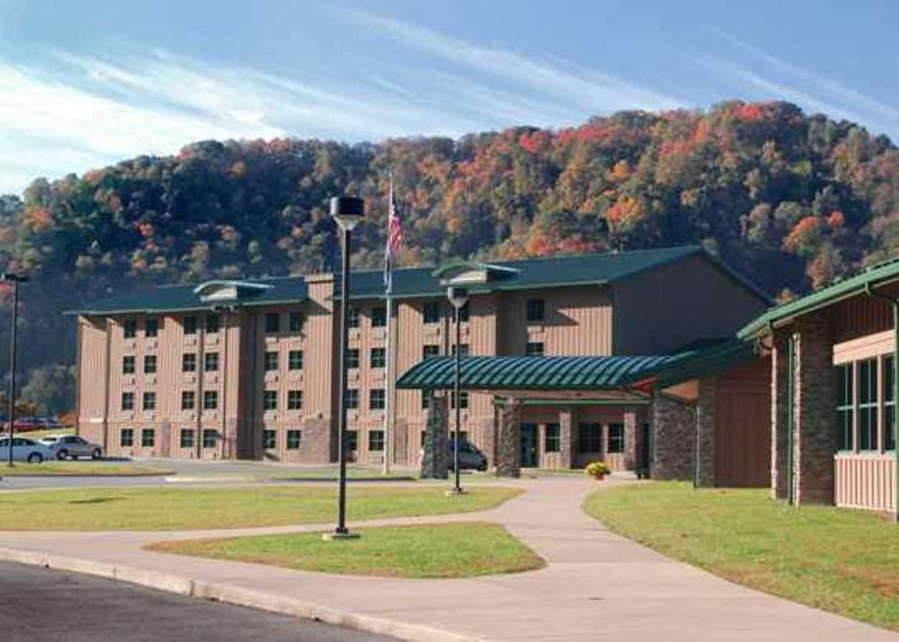 Chief Logan Lodge Hotel & Conference 외부 사진