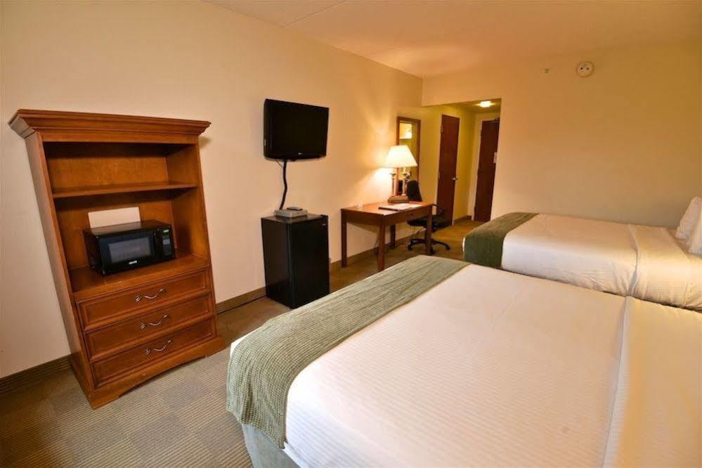 Chief Logan Lodge Hotel & Conference 외부 사진