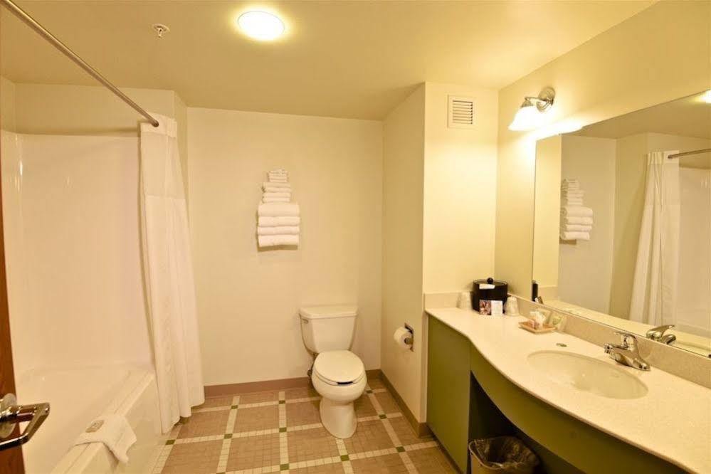 Chief Logan Lodge Hotel & Conference 외부 사진
