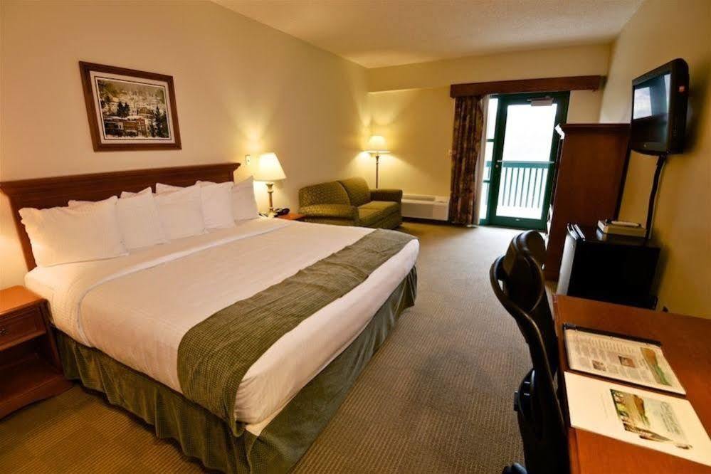 Chief Logan Lodge Hotel & Conference 외부 사진